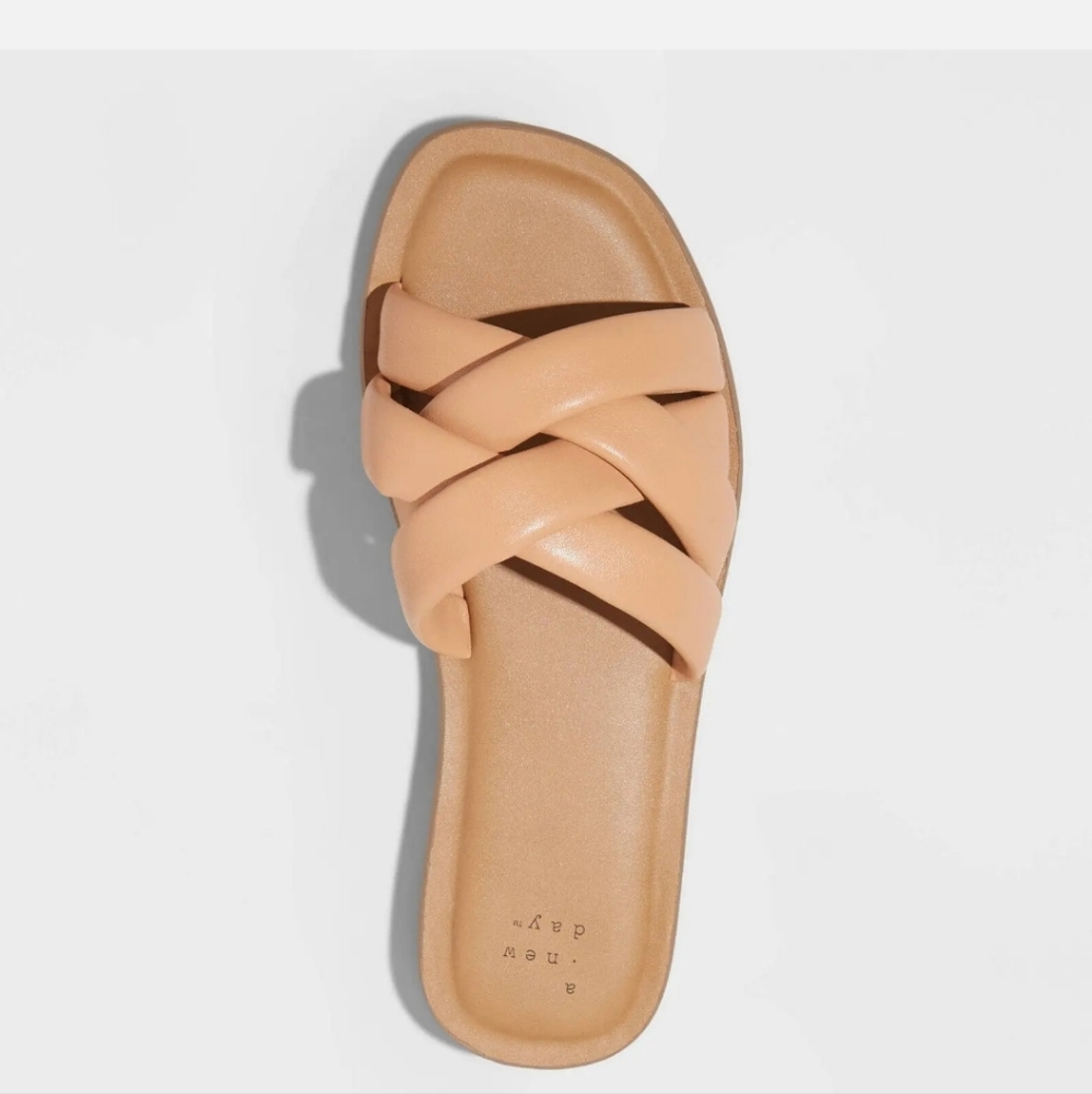 NWT A New Day Light Brown Rory Cushioned Straps and Memory Foam Insoles Sz 9.5